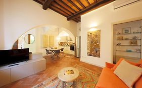 Siena Uptown - Sabrina'S Lovely Apartment